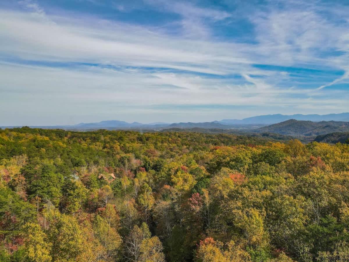 View! Cozy, Private, Fireplace, Hot Tub Log Cabin, Honeymoon! Sevierville Dış mekan fotoğraf