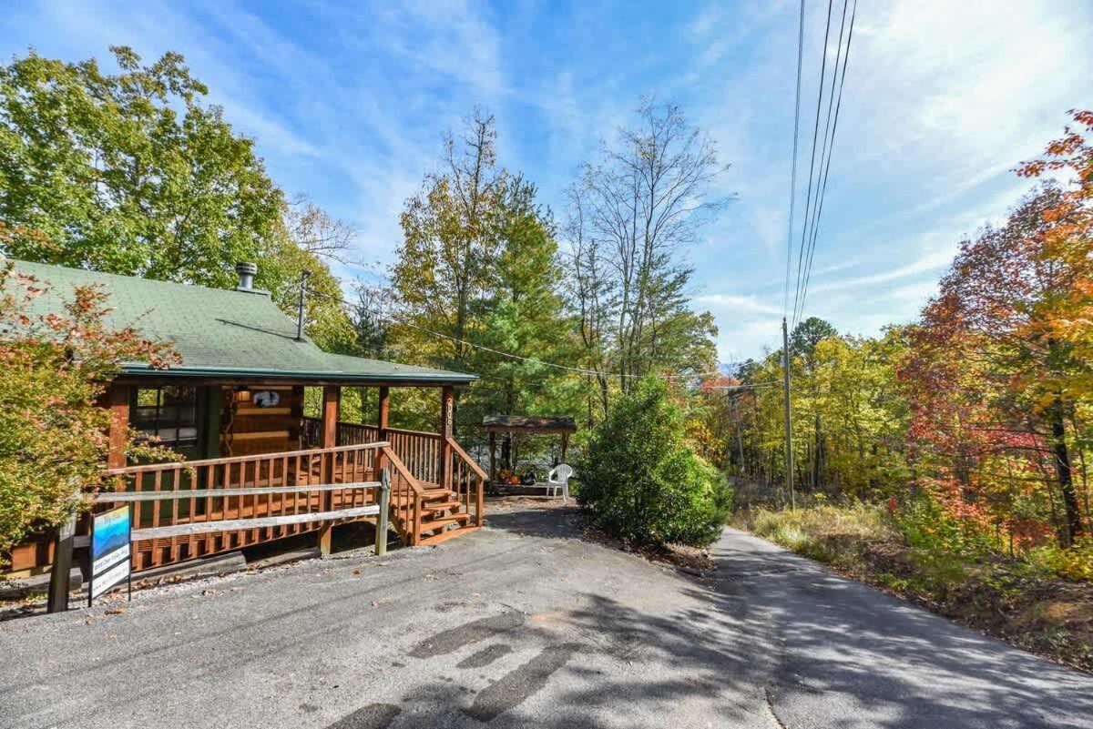 View! Cozy, Private, Fireplace, Hot Tub Log Cabin, Honeymoon! Sevierville Dış mekan fotoğraf