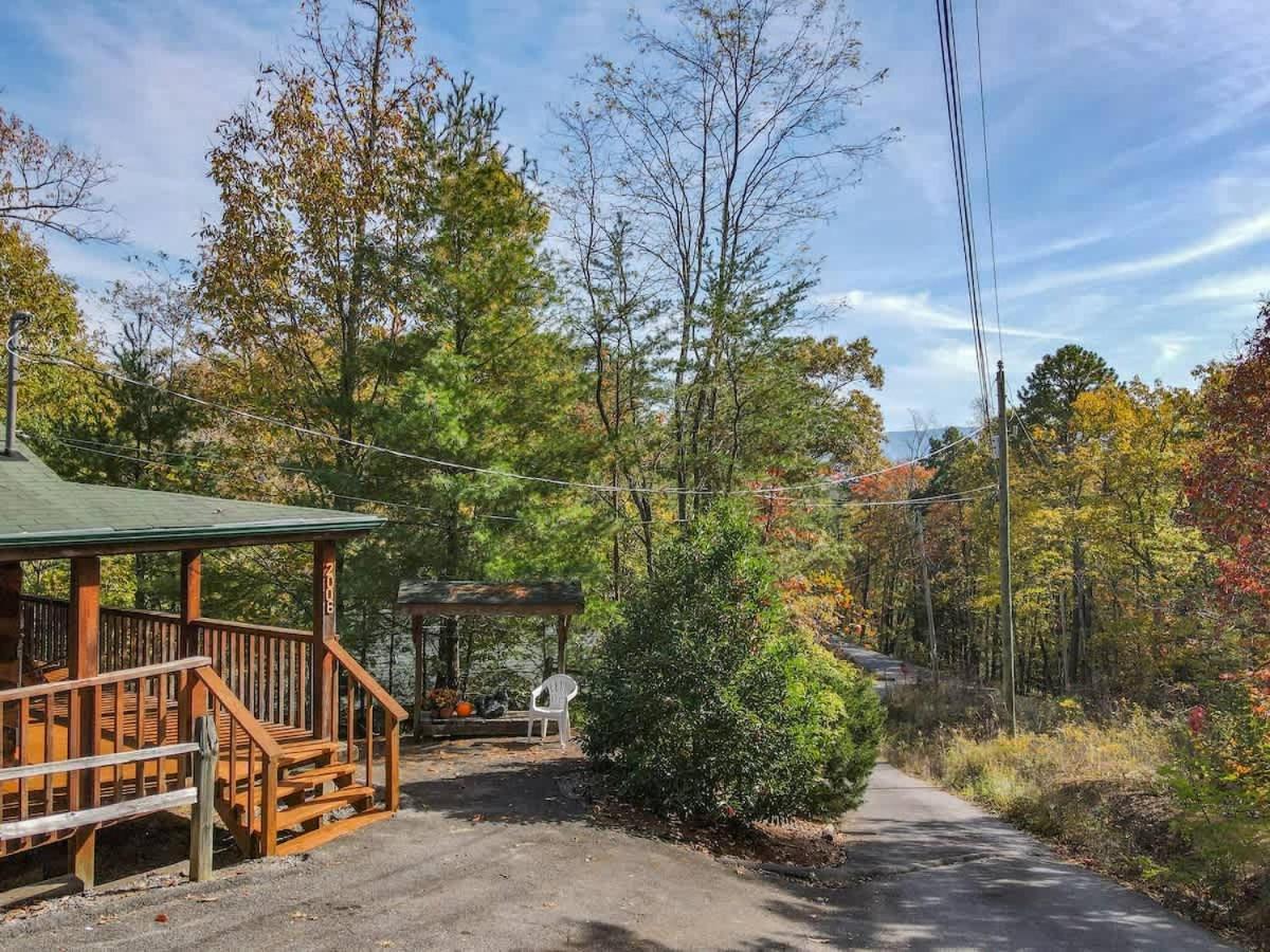 View! Cozy, Private, Fireplace, Hot Tub Log Cabin, Honeymoon! Sevierville Dış mekan fotoğraf
